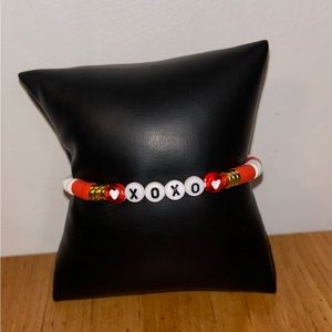 XOXO (Valentines) Heishi Bracelet